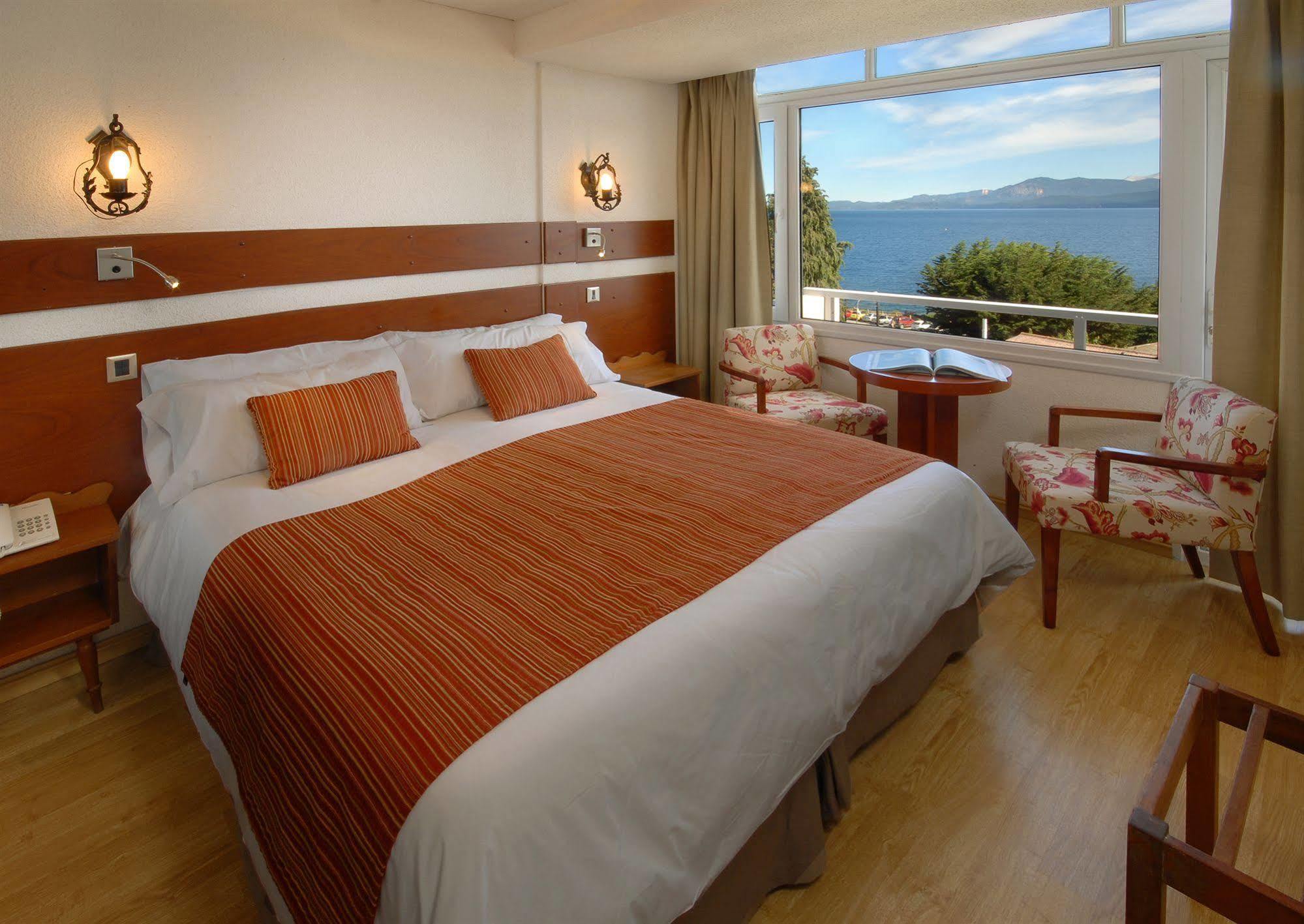 Hotel Tirol Bariloche Buitenkant foto