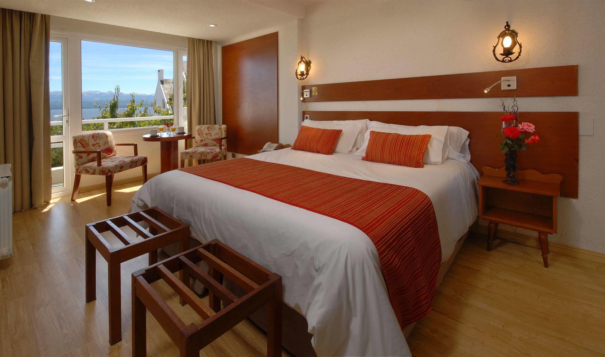 Hotel Tirol Bariloche Buitenkant foto